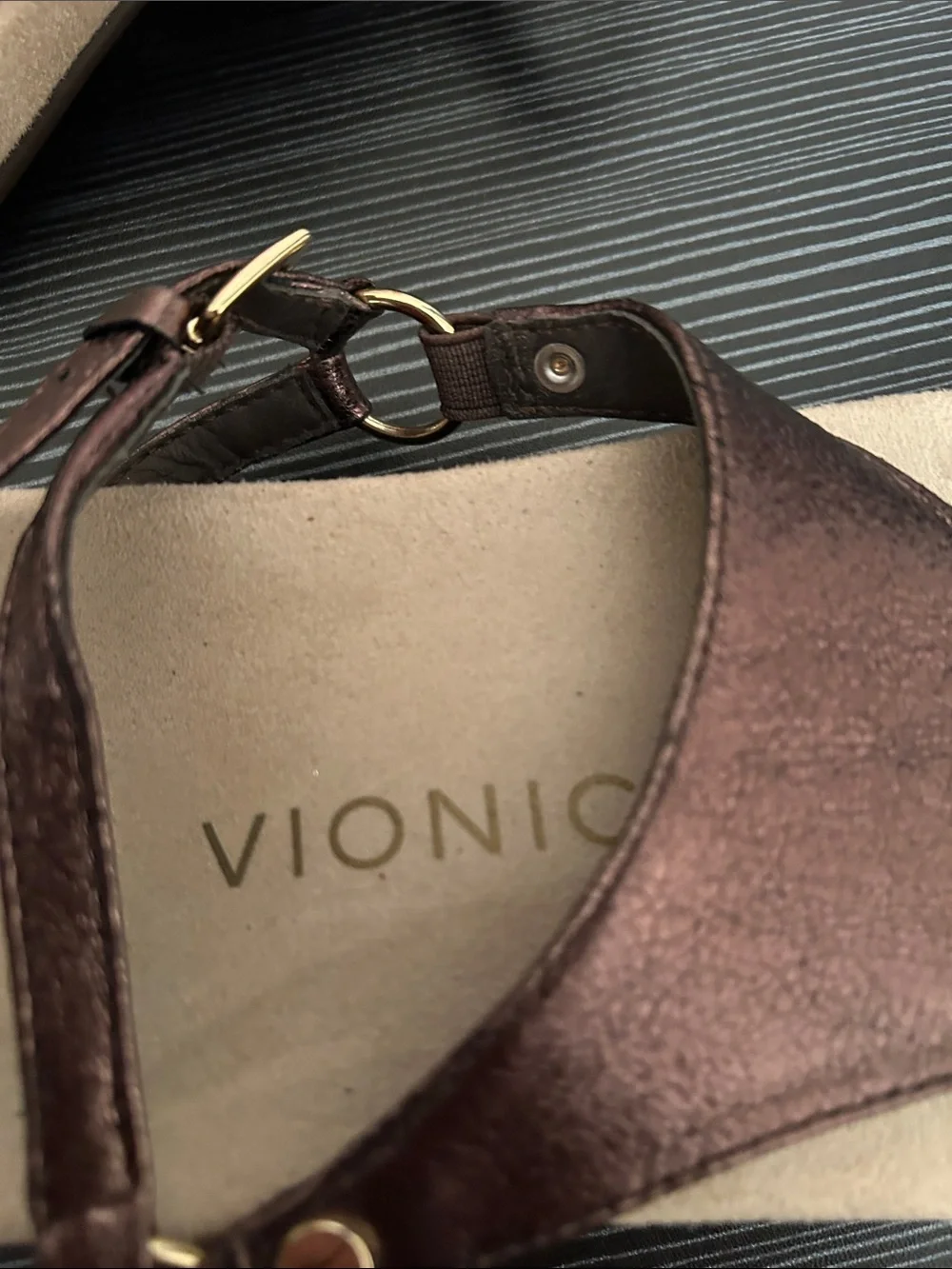 Vionic Metallic Brown T-Strap Sandals